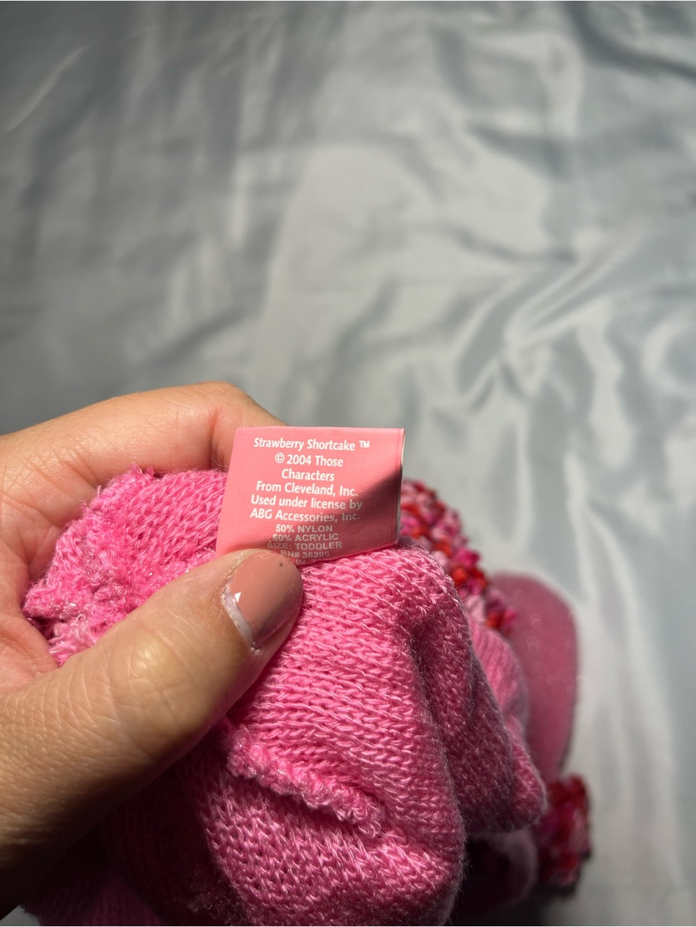 Vintage 2004 Strawberry Shortcake Hat & Mittens Set Pink Red Beanie Rare Youth - Picture 4 of 5